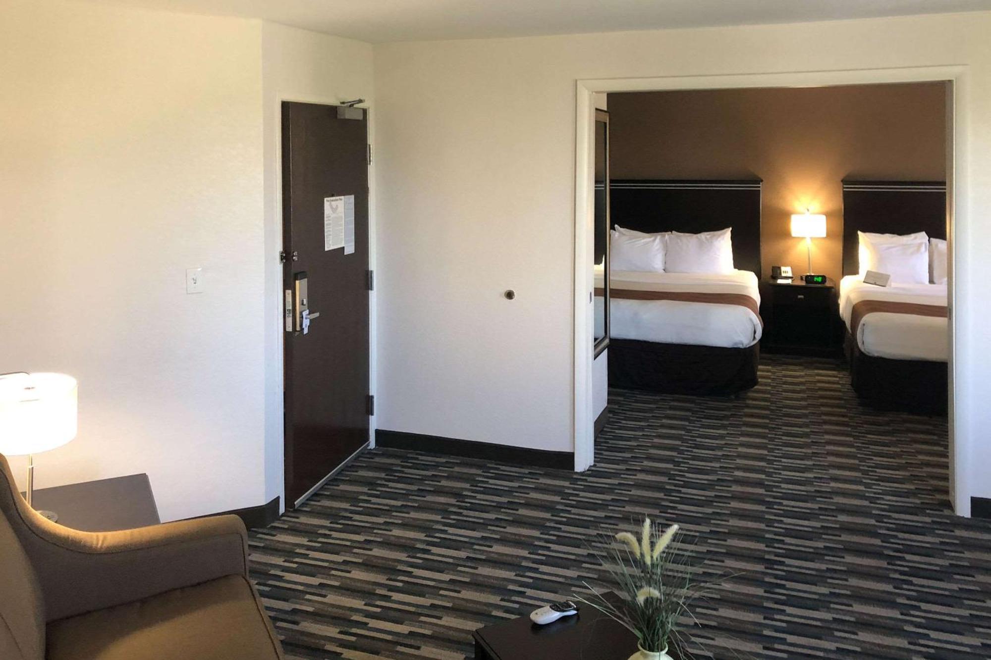 Quality Inn & Suites Denver International Airport Ngoại thất bức ảnh