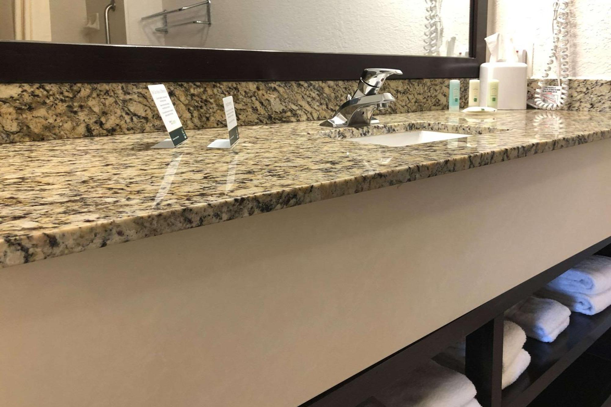 Quality Inn & Suites Denver International Airport Ngoại thất bức ảnh