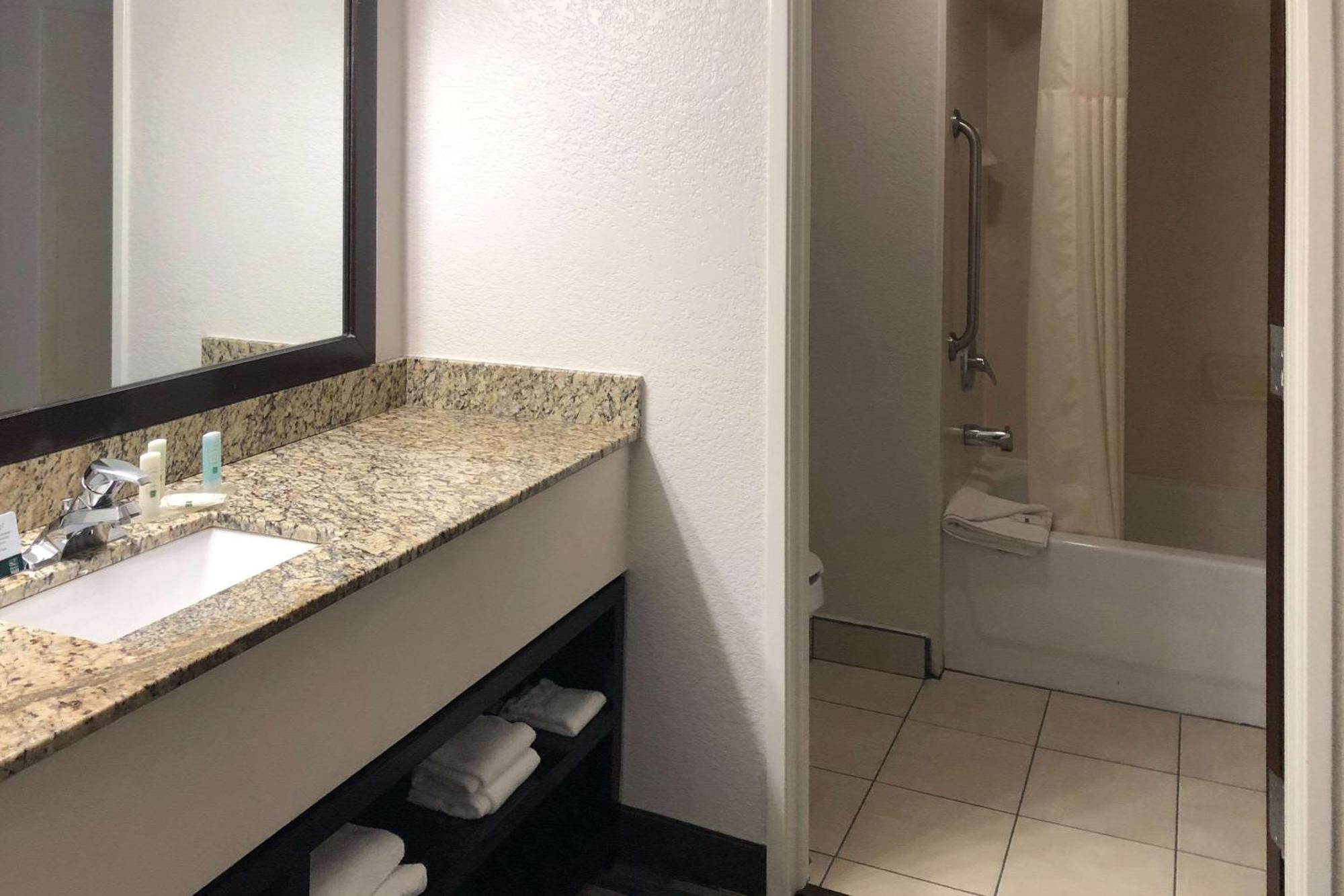 Quality Inn & Suites Denver International Airport Ngoại thất bức ảnh